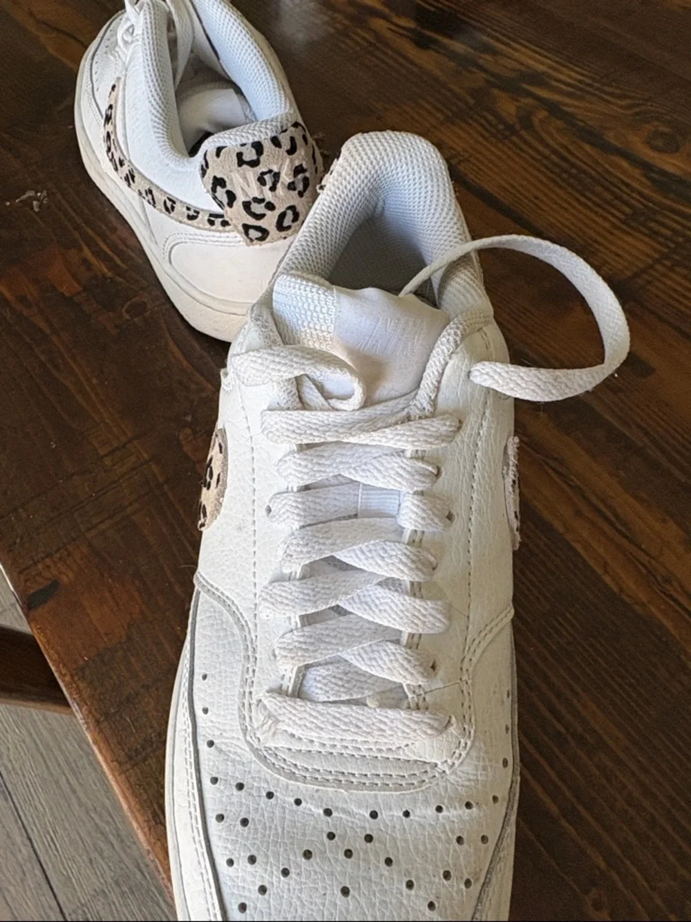 Nike Women’s White Low-Top Sneakers with Leopard Swoosh - Picture 6 of 6